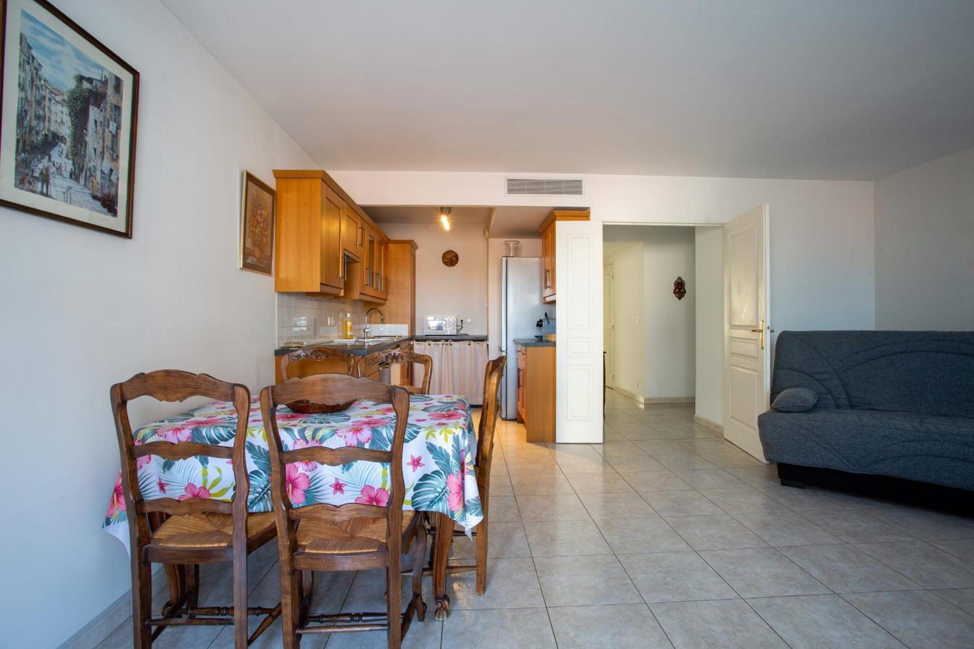 Apartment With Sea View With Two Bedrooms Νίκαια Εξωτερικό φωτογραφία
