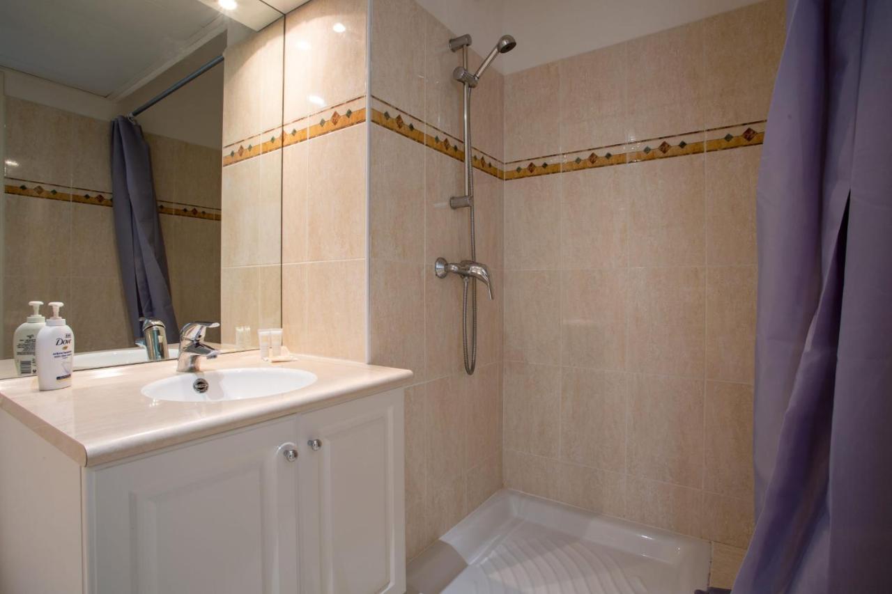 Apartment With Sea View With Two Bedrooms Νίκαια Εξωτερικό φωτογραφία